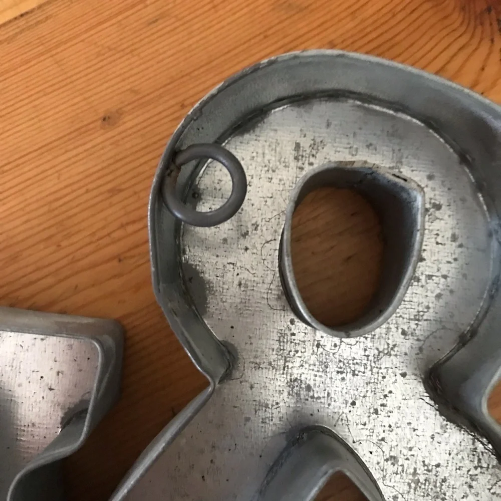 N/A ✔️metal ampersand